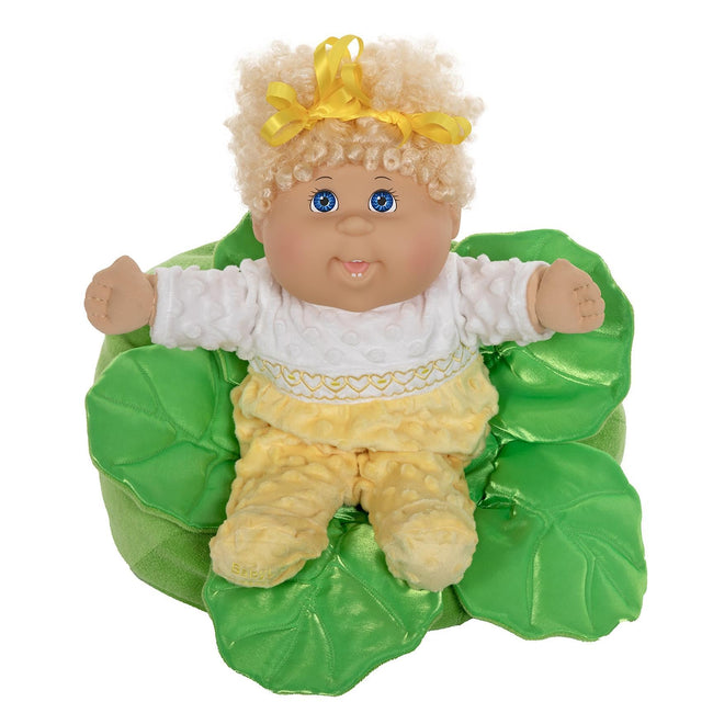 A2 OAA46-23-4 White/Yellow Minky Hearts Sleeper